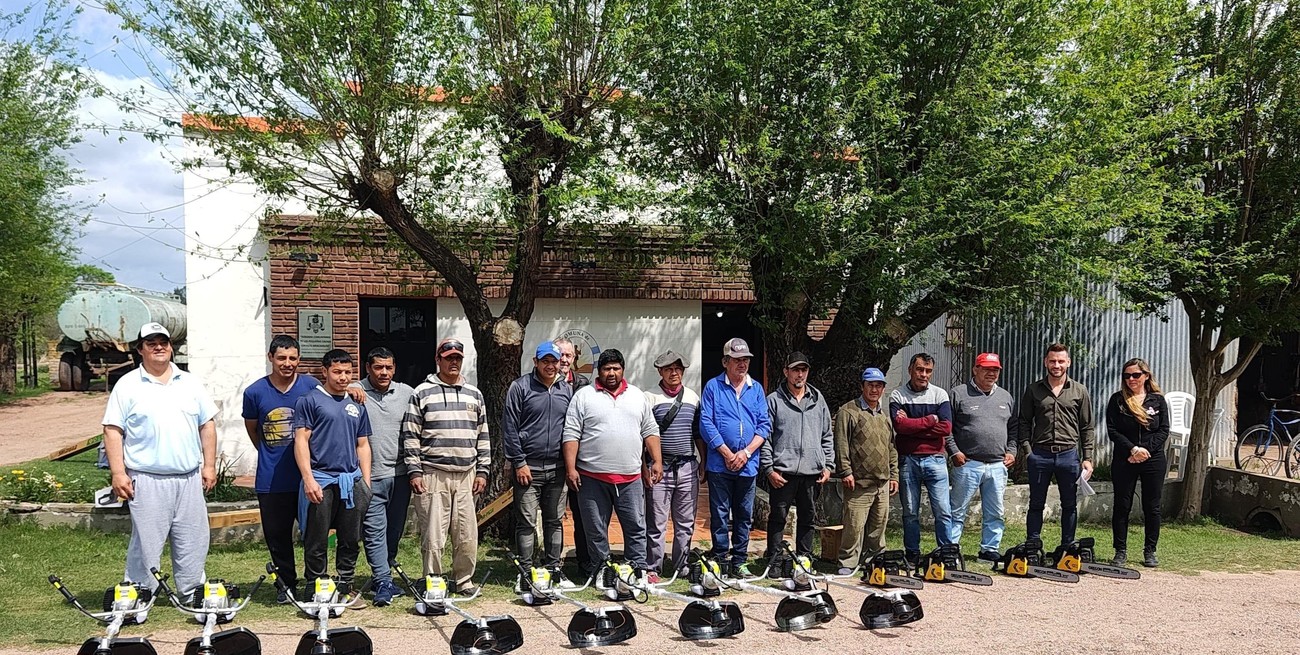 Dolzani entregó herramientas a emprendedores del departamento San Javier