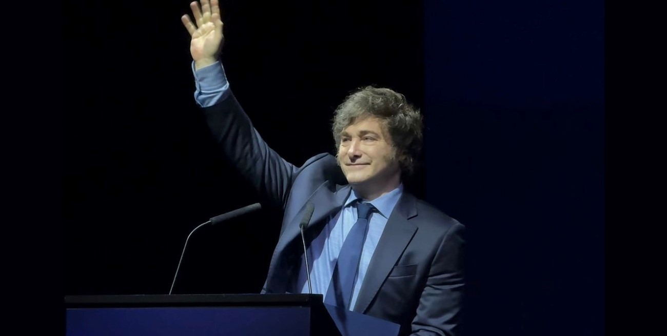 Milei, sobre el cepo al dólar: "si alguien pusiera plata, lo levanto ya"