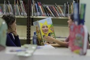 En la emblemática Biblioteca Pedagógica y Popular "Domingo F. Sarmiento”, se realizarán actividades en formatos digitales. Archivo El Litoral / Manuel Fabatía