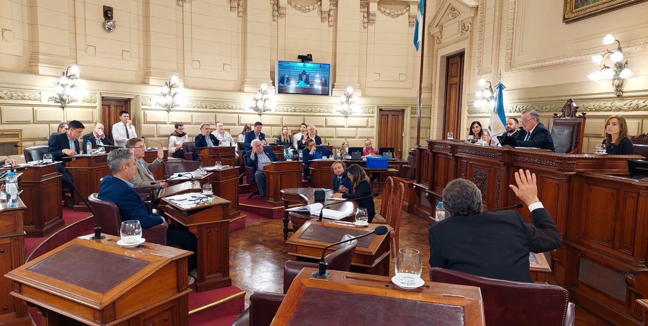Vuelve a comisiones una ley para limitar nombramientos en Municipios y Comunas