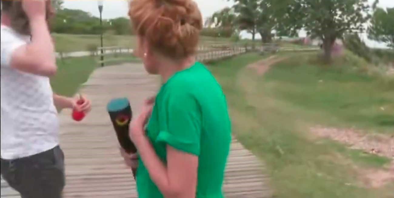 Incómodo momento en vivo: "Tomatelas, estamos de trampa" 