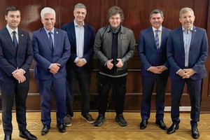 El presidente Javier Milei recibió a los gobernadores del PRO en Casa Rosada con los que discutió el Presupuesto 2025, en la previa al debate en el Congreso.