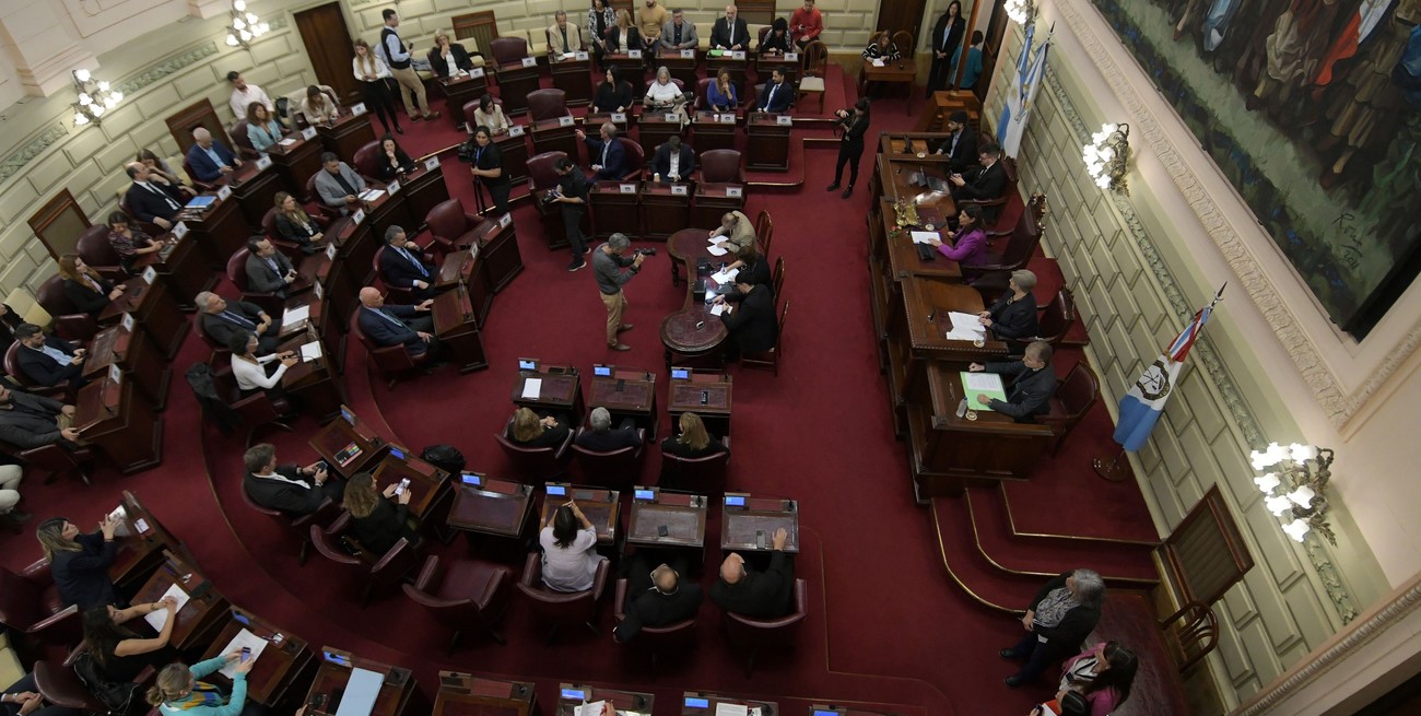 Ludopatía y registros de escribanos en la agenda semanal de la Cámara de Diputados de Santa Fe