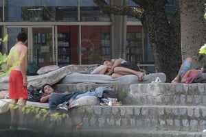 El último relevamiento de diciembre de 2024 indicó que hay al rededor de 160 personas en situación de calle en Santa Fe. Crédito: Luis Cetraro.