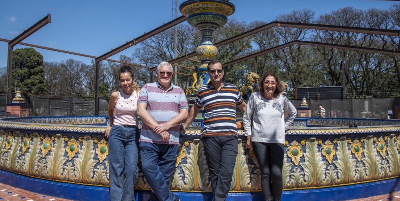 De la mano de artesanos rosarinos, la Fuente de los Españoles recupera todo su esplendor 