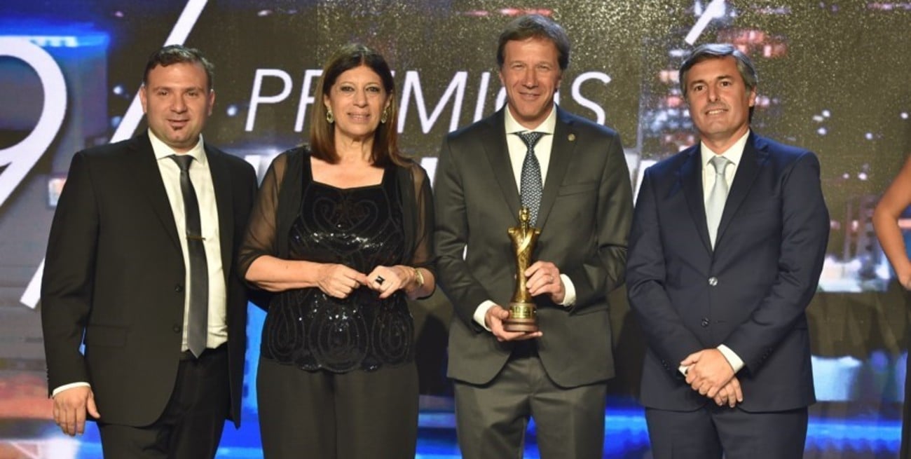 Reconocimientos Honoríficos 2024 a La Bolsa de Comercio y la Mesa de Diálogo Santafesino 