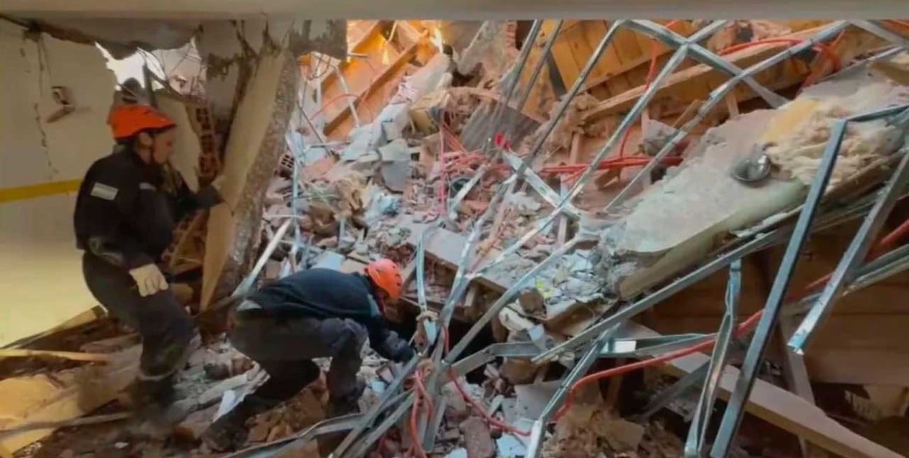 Impactantes imágenes del derrumbe del hotel de Villa Gesell