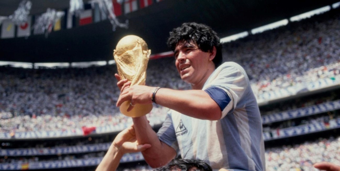 El mundo del fútbol recordó a Diego Maradona en su cumpleaños número 65