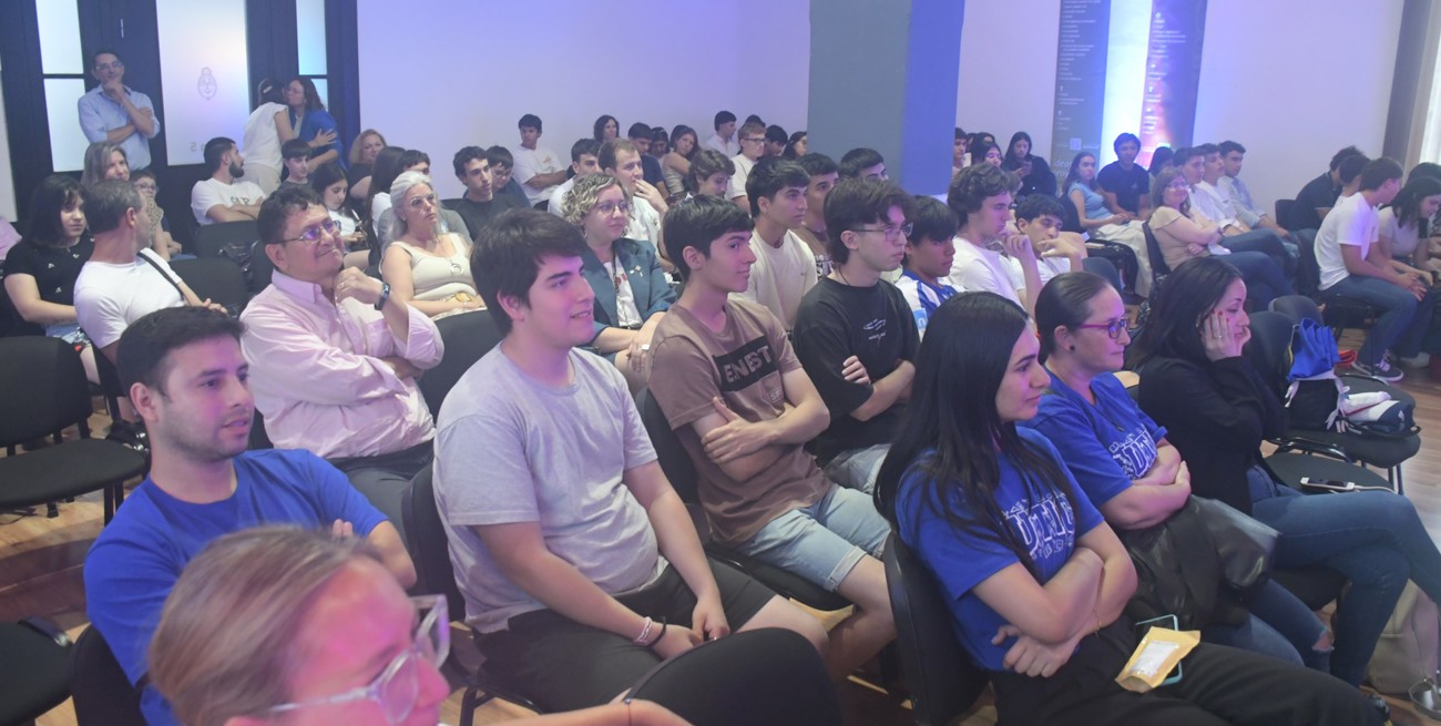 Jóvenes emprendedores locales y de varios países expusieron sus ideas en Santa Fe