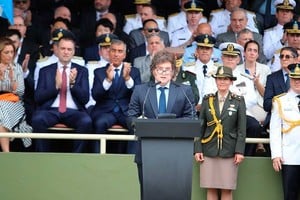 El presidente encabezó un acto en la Escuela de Cadetes Comisario General Juan Ángel Pirker