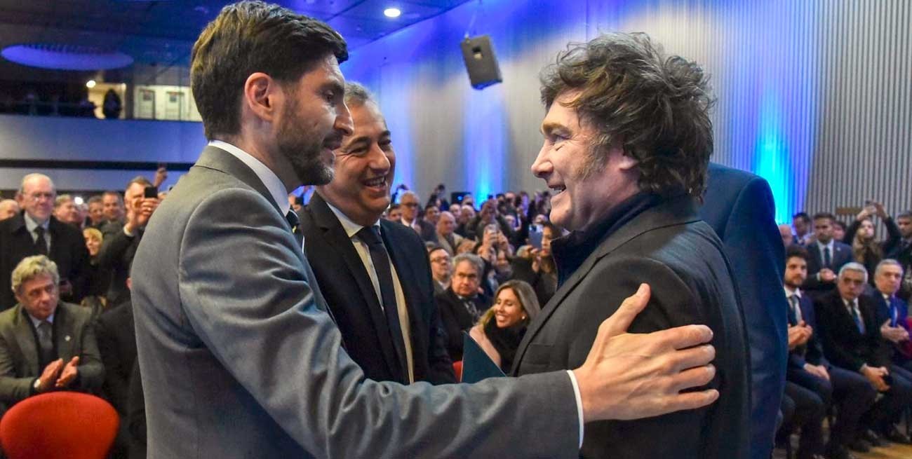 Con el Presupuesto 2025 en el menú, Pullaro y  gobernadores radicales almorzarán con Milei