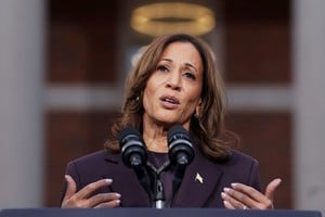 Kamala Harris llamó a reconocer la victoria del candidato republicano Donald Trump en las elecciones de Estados Unidos. Foto: REUTERS / Kevin Lamarque.