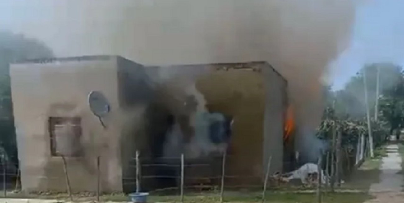 Quiso matar a su expareja con un cuchillo e incendiarle la casa, pero salió en libertad bajo fianza