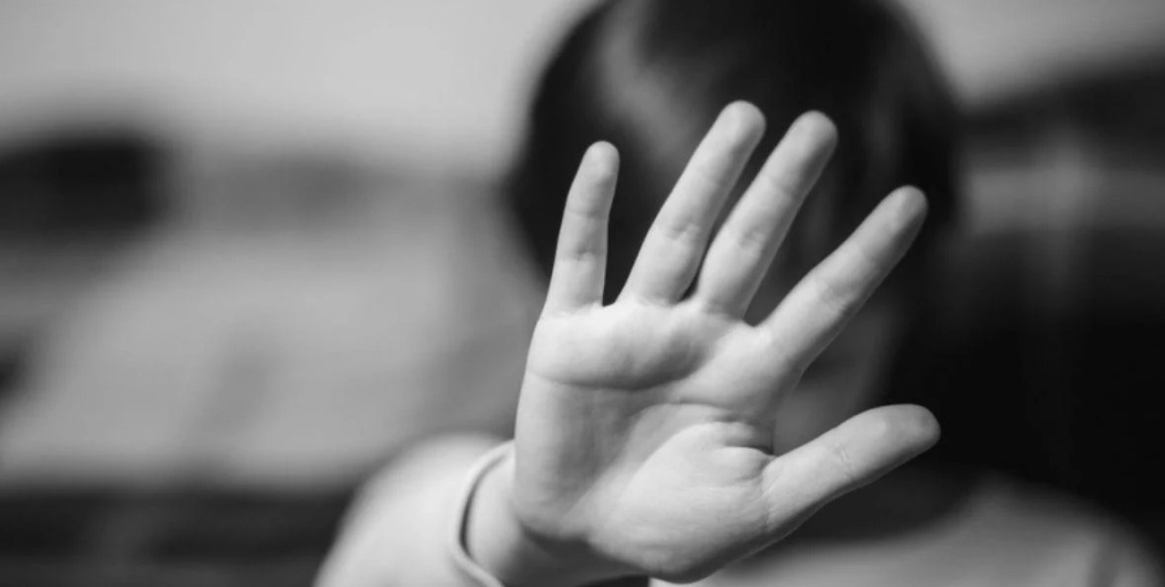 Le pegó con una ojota a su hijo y ahora estará más de un año tras las rejas