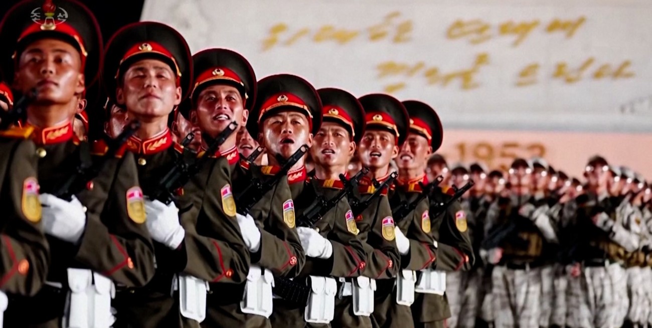 Denuncian que soldados norcoreanos se volvieron adictos a la pornografía al tener acceso a internet libre por primera vez