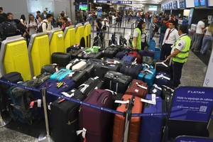 La retención de tareas de aeronáuticos en conflicto con el gobierno derivó en demoras, cancelaciones y miles de pasajeros varados. Foto: Damián Dopacio / Noticias Argentinas.
