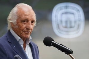 Si bien consideró que “hoy es imposible” una baja de retenciones, le sugirió al gobierno: “vayan buscando una alternativa para marzo/abril”.