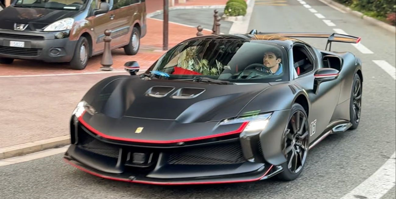 A lo Maradona: el piloto de Fórmula 1 Charles Leclerc se compró una Ferrari negra 
