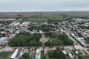 San Carlos Sud renueva la plaza 27 de Septiembre con un nuevo juego elegido por los chicos. Foto: Fernando Nicola