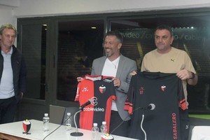 Godano reunió a los dirigentes más cercanos y a Iván Moreno. ¿Sigue Osella? Foto: Manuel Fabatía.