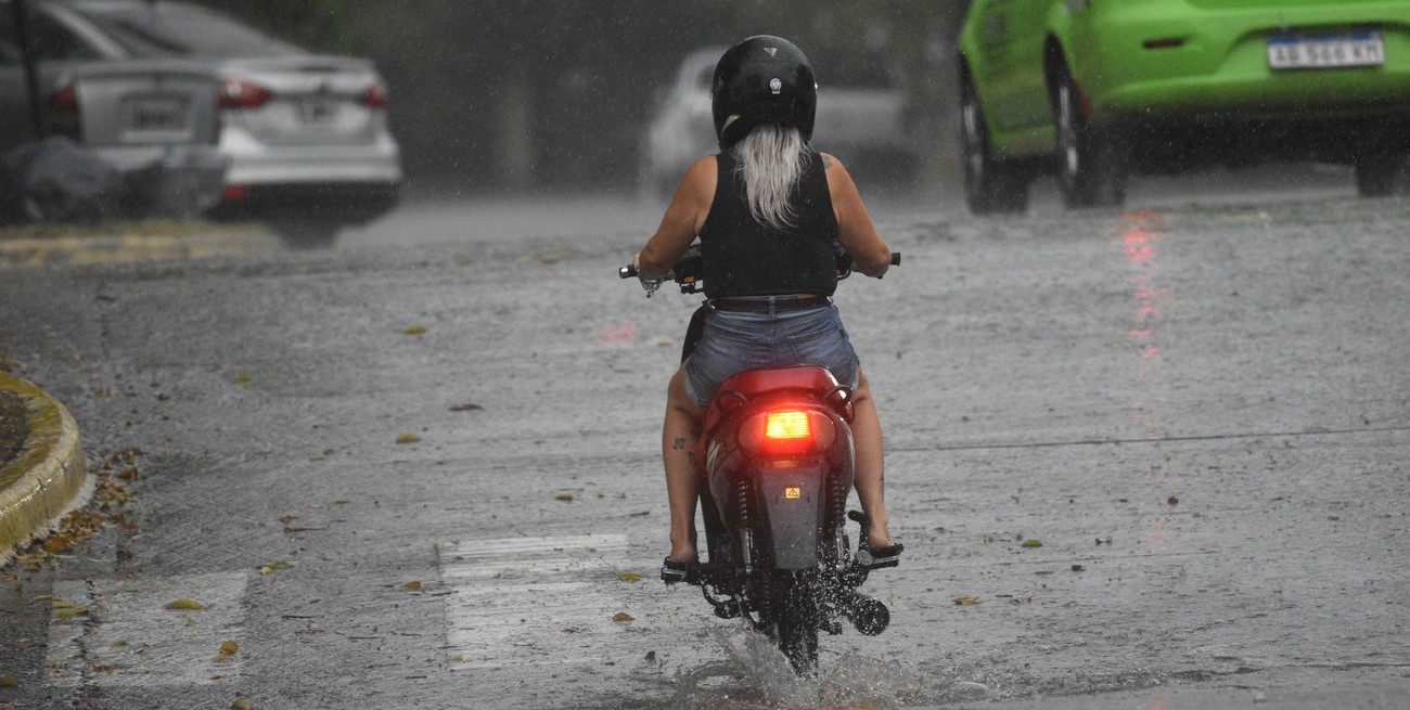 Alerta por tormentas fuertes en tres provincias de Argentina