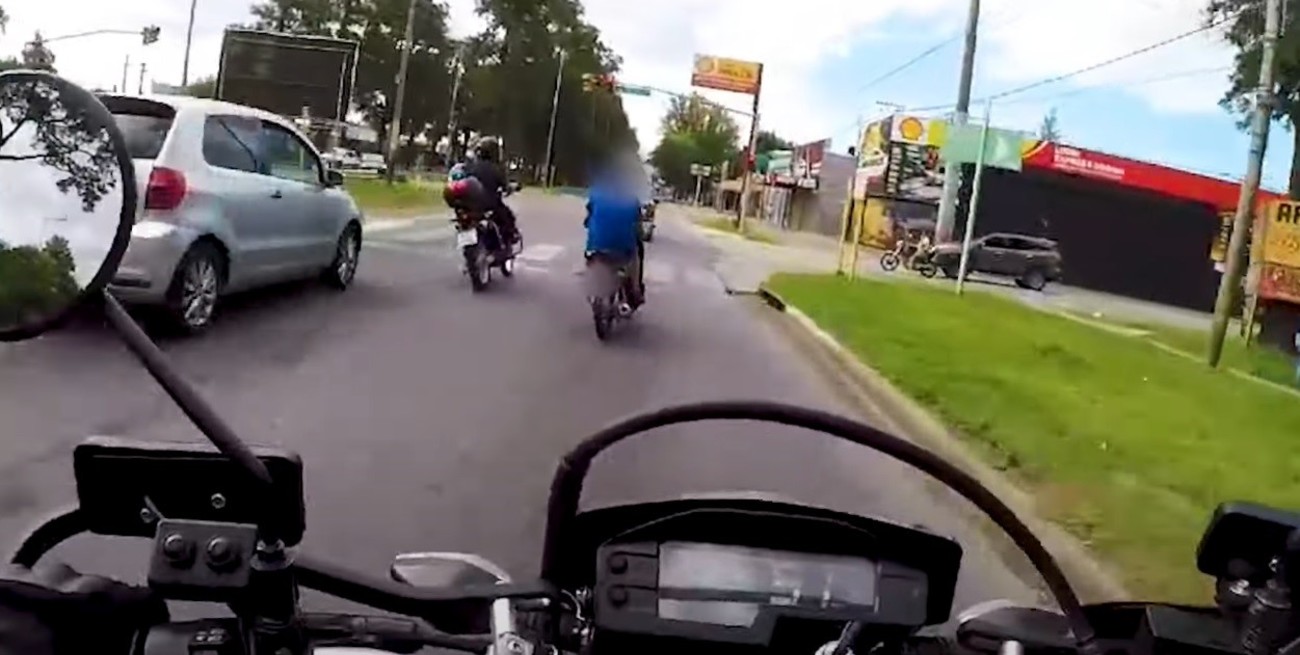 En una vertiginosa persecución,  detuvieron a dos motociclistas por correr picadas en Rosario