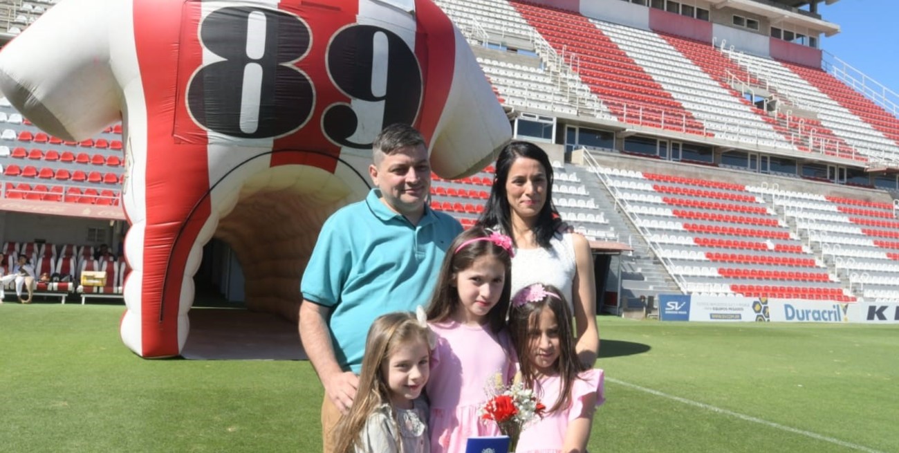 Laura y Elián hicieron historia: debutaron en Unión como mujer y marido