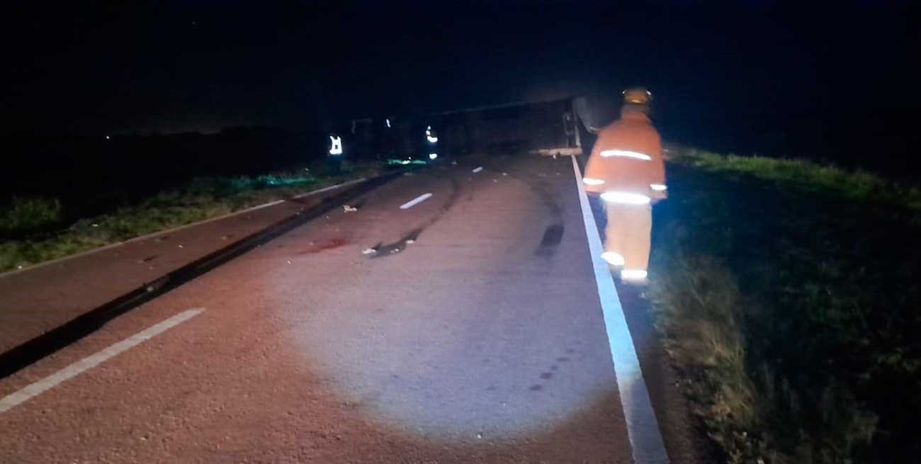 Murió un motociclista en un siniestro vial con un camión en Tostado