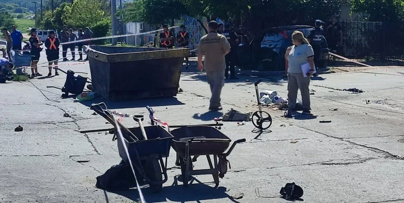 Córdoba: chocó contra un contenedor y atropelló a dos trabajadoras urbanas