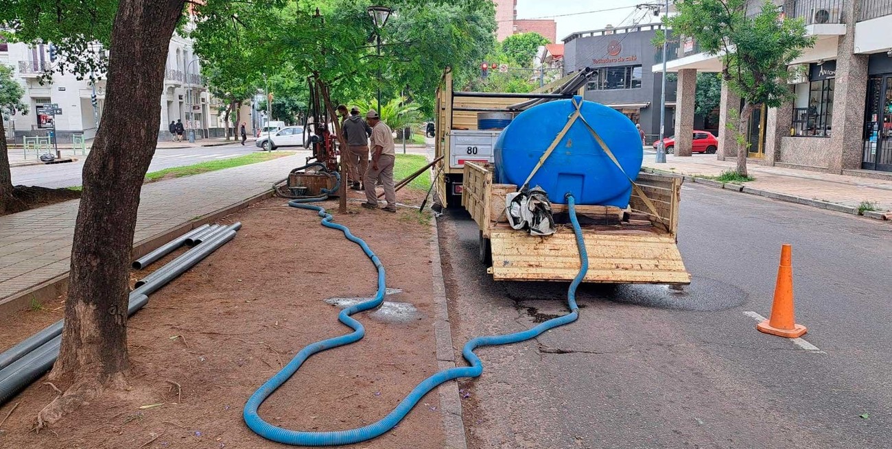 Qué dispositivos instalan a lo largo de Bulevar para monitorear la cloaca máxima