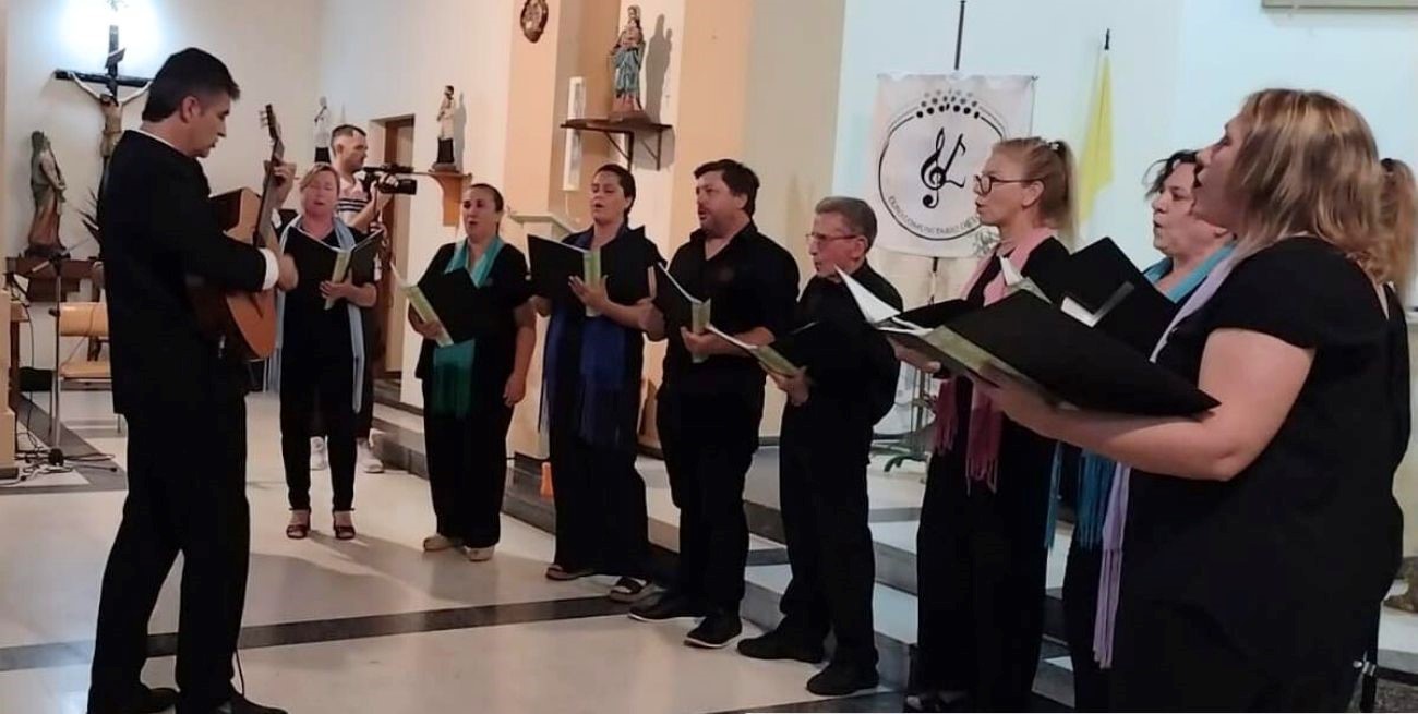 El Coro de López celebró sus 30 años y organizó un concurrido encuentro regional vocal