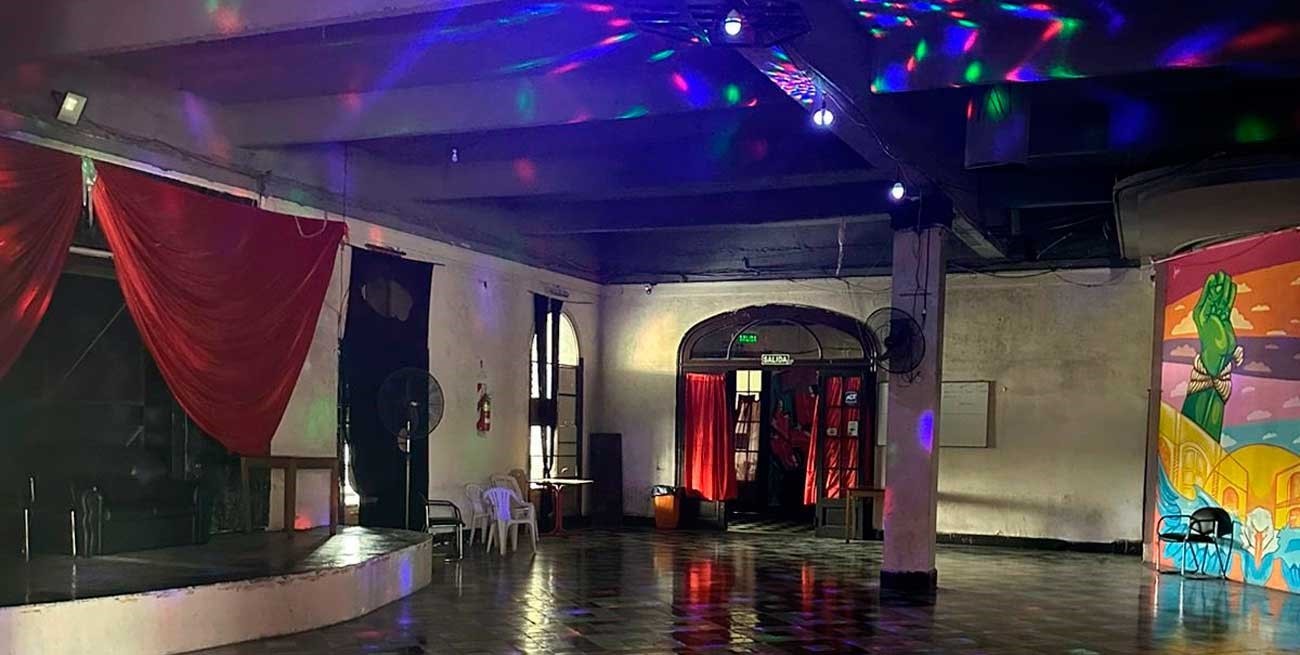 Encontraron "un boliche clandestino" en edificio cedido a la Universidad de Madres de Plaza de Mayo