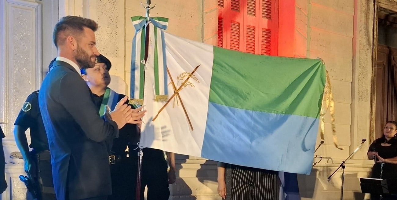 Se presentó la nueva bandera del Departamento San Javier