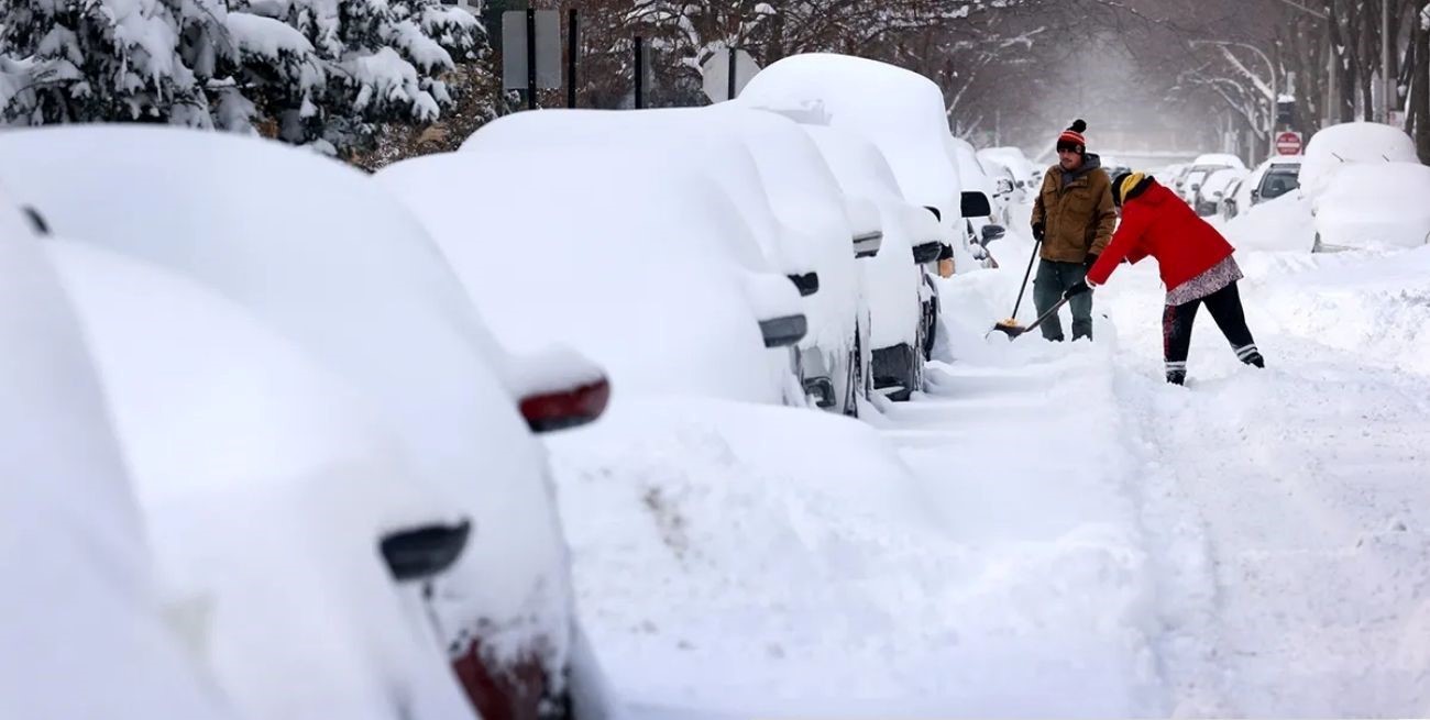 Fuertes nevadas en Pensilvania causaron el cierre de escuelas y caos en las rutas