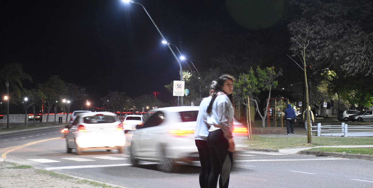 Poletti dio precisiones sobre los manda peatones en la costanera y la iluminación en la 168
