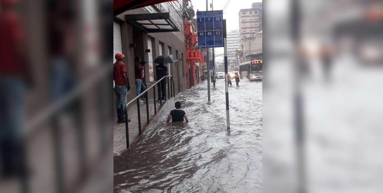Intensas lluvias inundaron San Salvador de Jujuy