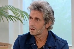 El actor se vio obligado a suspender las funciones de su obra El jefe del jefe, pero las retomaría la semana que viene. 
