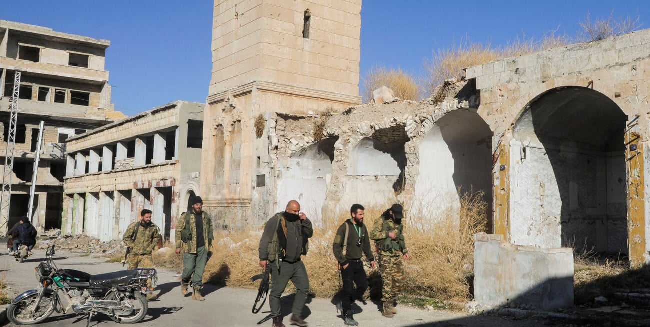 Fuerzas sirias recuperan territorio y detienen avance rebelde