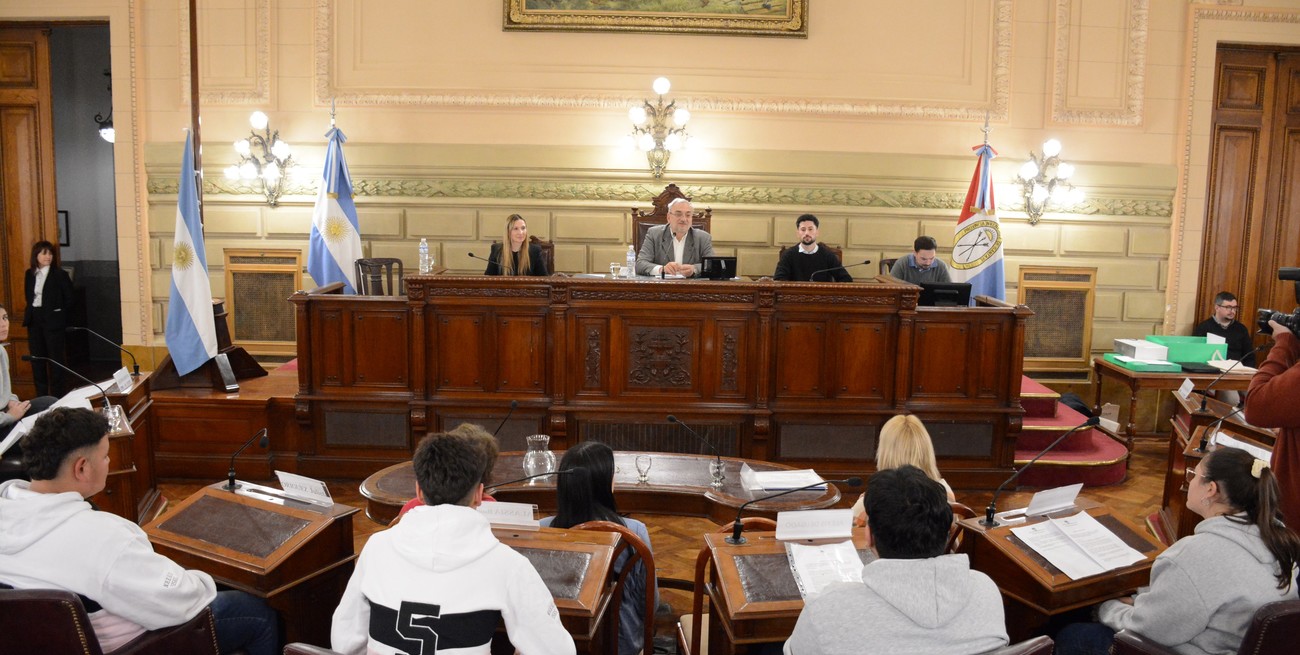Calvo destacó una nueva edición del programa Ciudadanos en el Senado