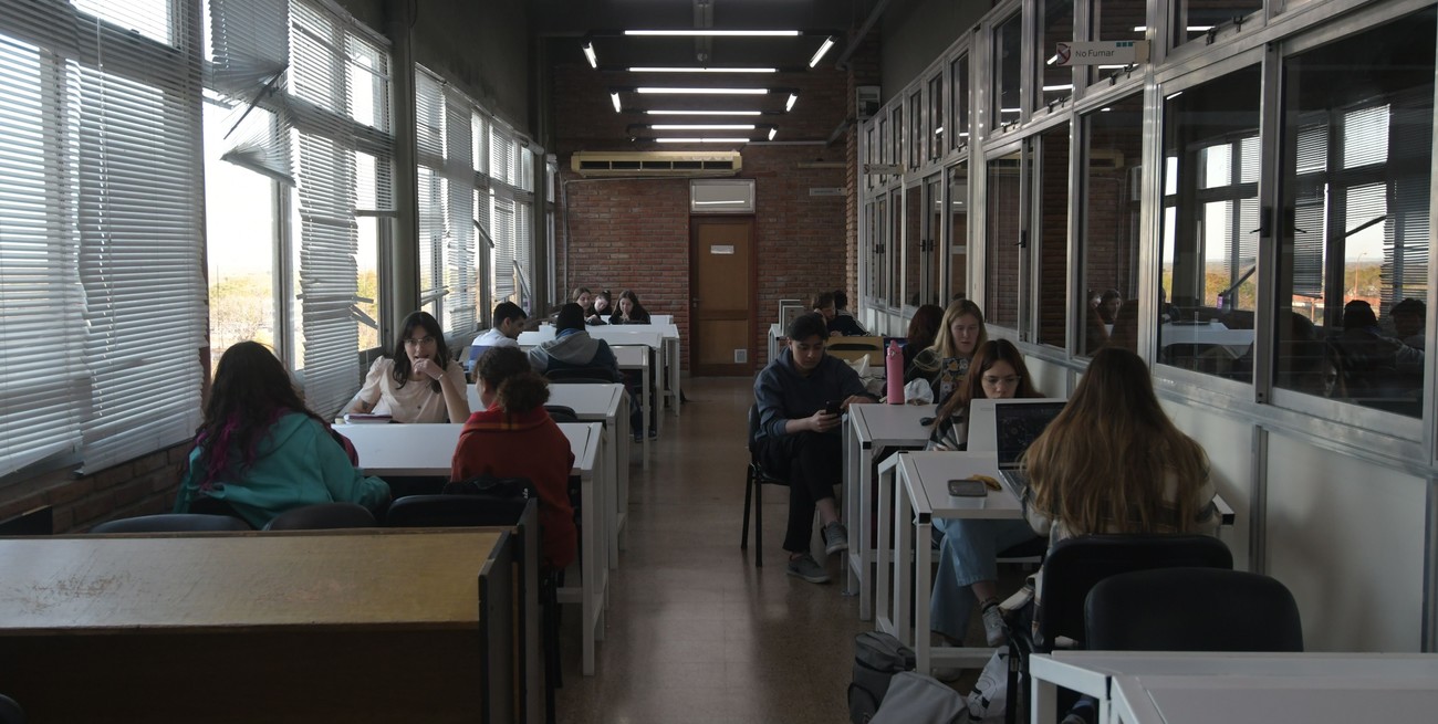 Arancelamiento a extranjeros: cuál es la situación en las universidades de Santa Fe