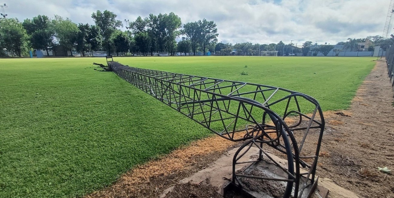 La tormenta causó graves daños en el club Argentino de San Carlos Centro