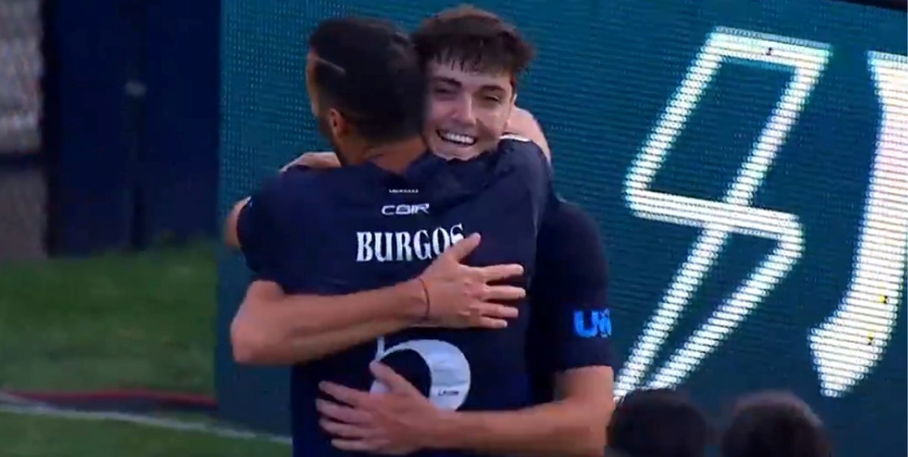 Independiente Rivadavia venció a Tigre con doblete del santafesino Sheyko Studer