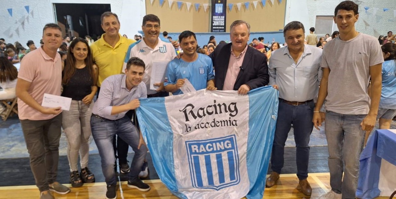 Michlig entregó aportes y firmó convenios en beneficio del Club Racing L.T.C. de San Cristóbal