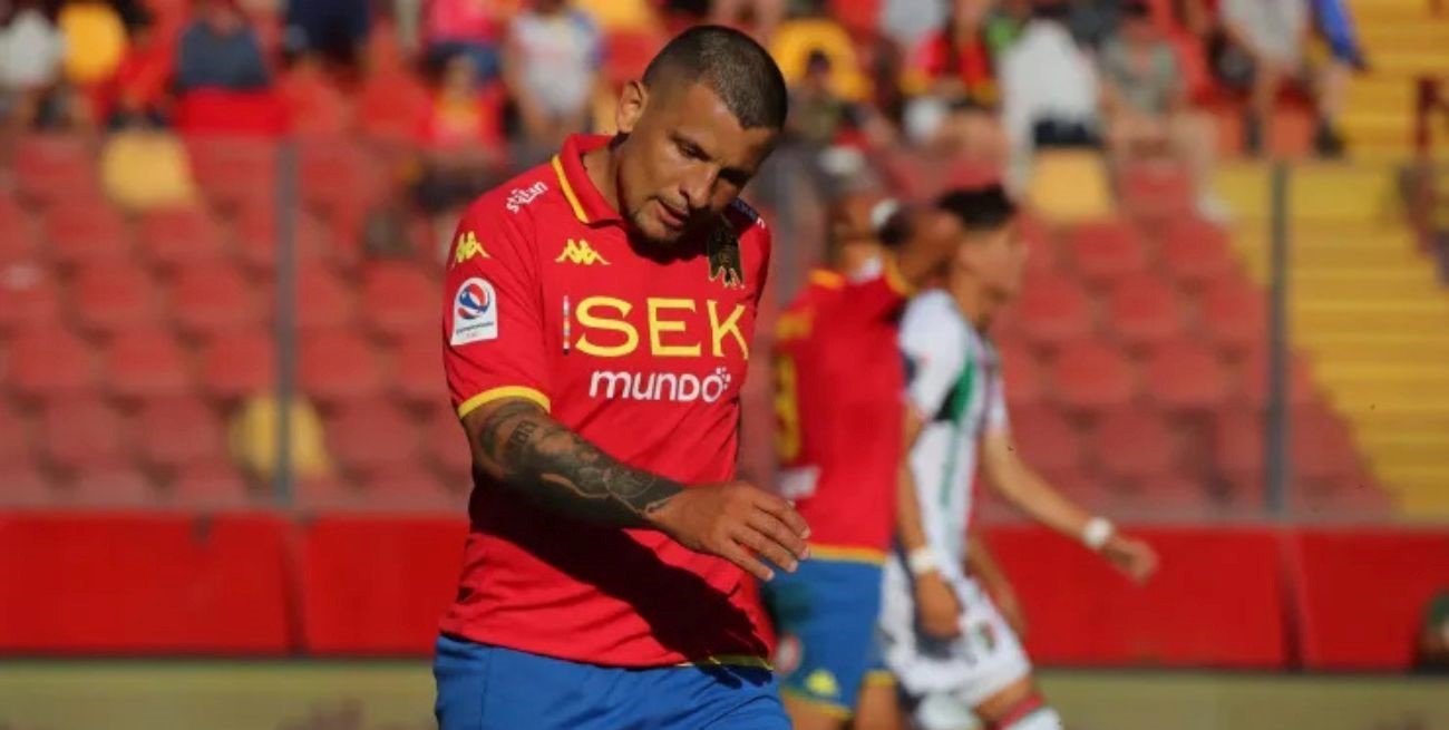 Acusan al ex Racing y Rosario Central, Emiliano Vecchio, de deber 44 mil dólares de alquiler