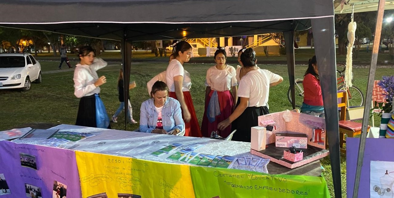 Monje celebró sus fiestas patronales con sus instituciones, mediante reconocimientos y música