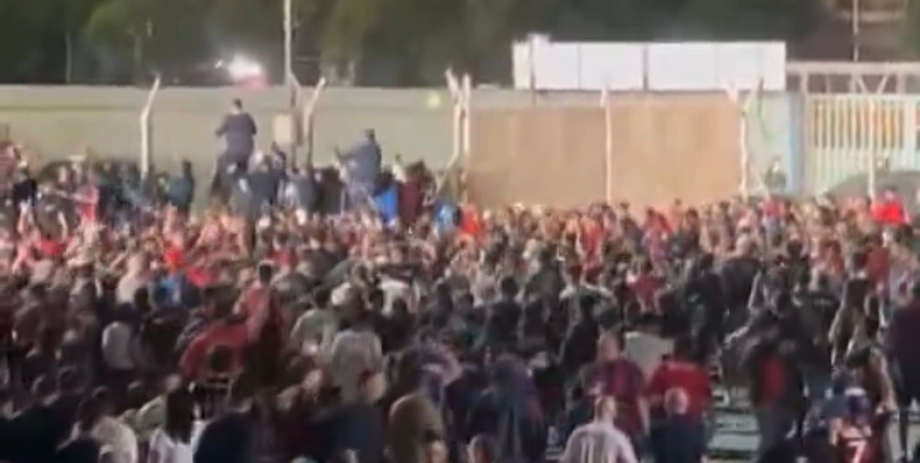 Video: la furia de los hinchas de San Lorenzo tras una nueva derrota