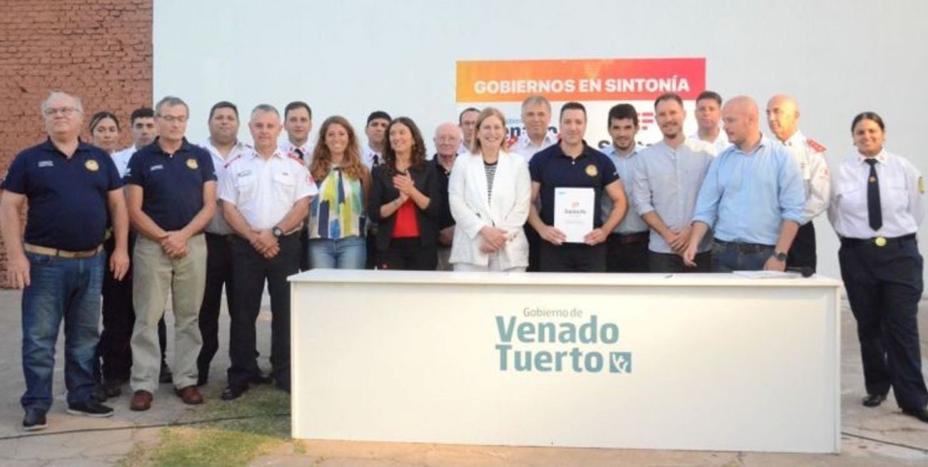 Venado Tuerto: Scaglia presidió la firma de convenios entre la Provincia y el Municipio