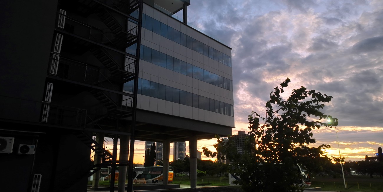 Qué dice el pronóstico del tiempo para este sábado por la noche y domingo en Santa Fe