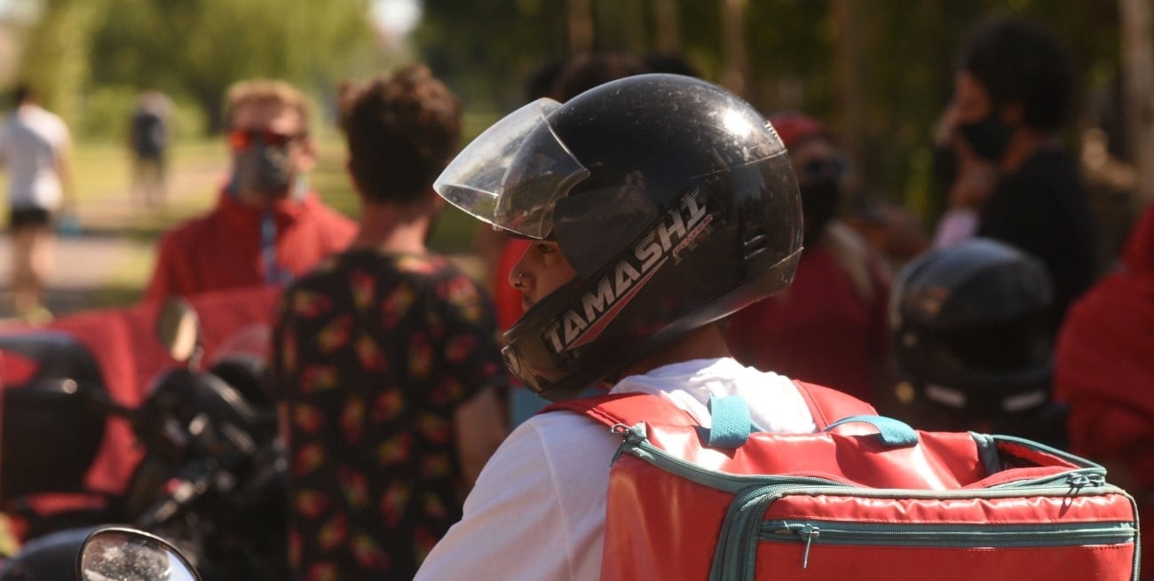 Más argentinos trabajan, menos lo hacen en blanco