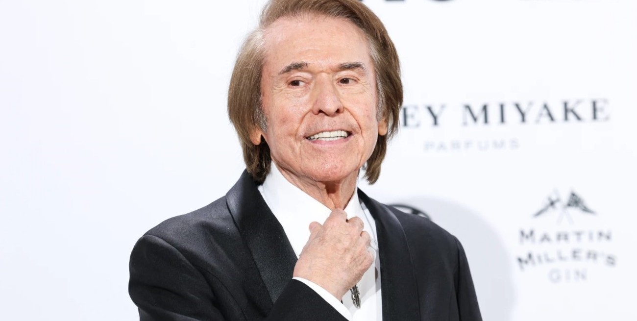 Internaron de urgencia a Raphael: sufrió un ACV en Madrid